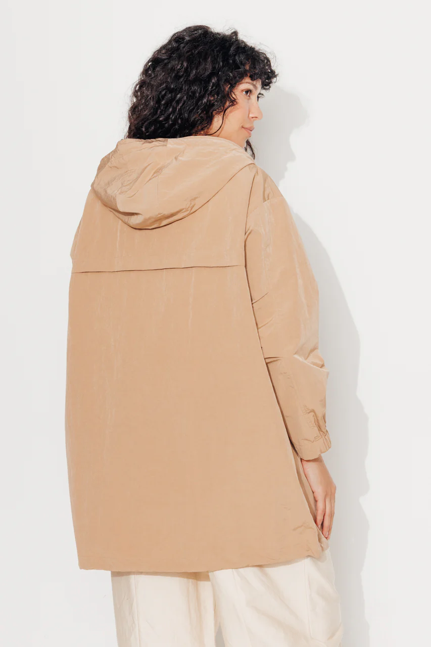 CORNUS - Parka décontractée à capuche déperlante camel - Image 4