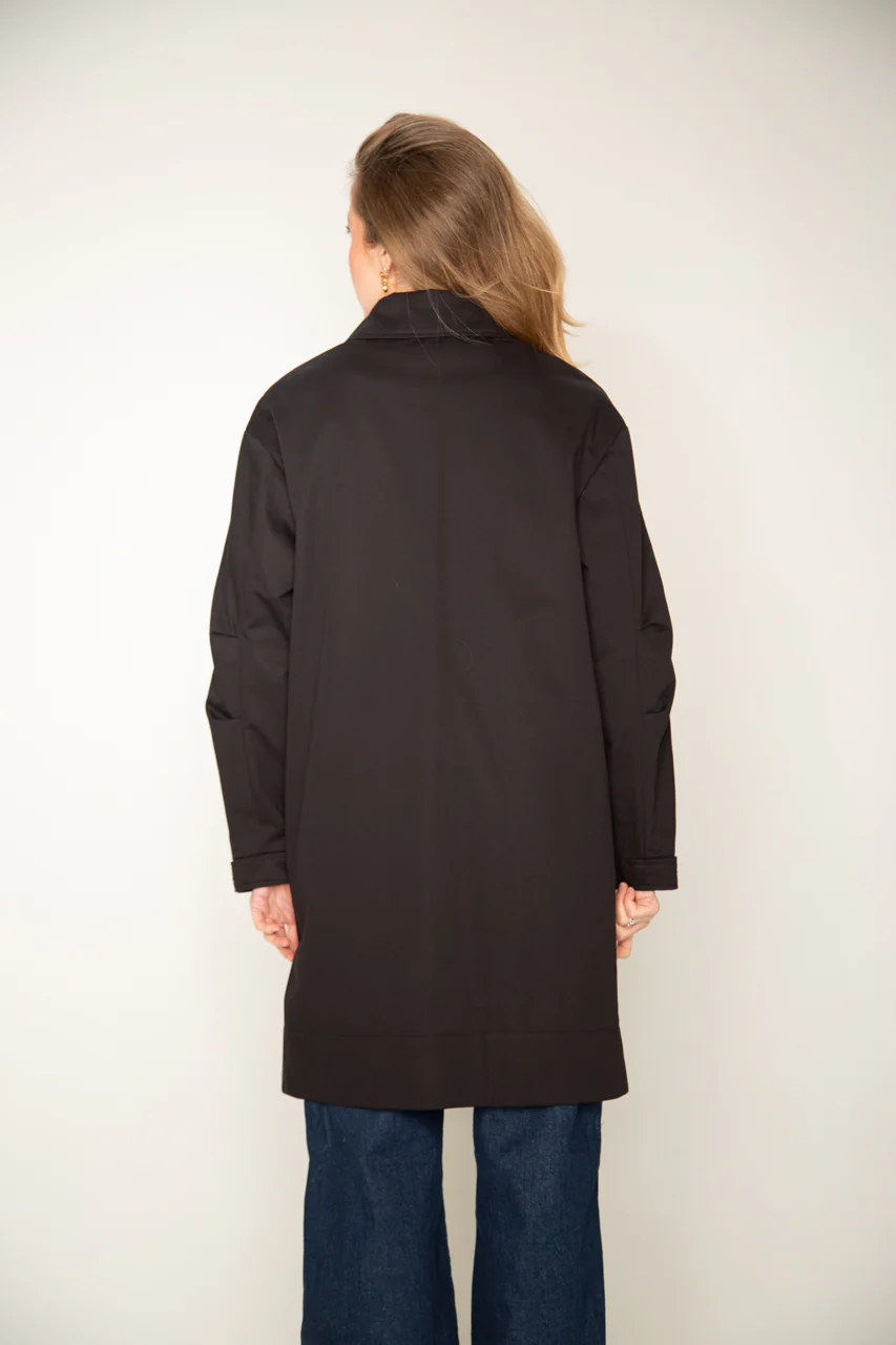 Sauzet- Trench oversize 100% coton déperlant noir - Image 5